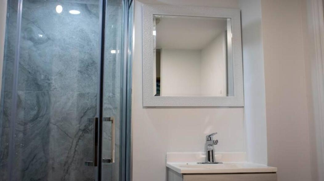 Riz Khan Peaceful Mississauga Home Ngoại thất bức ảnh