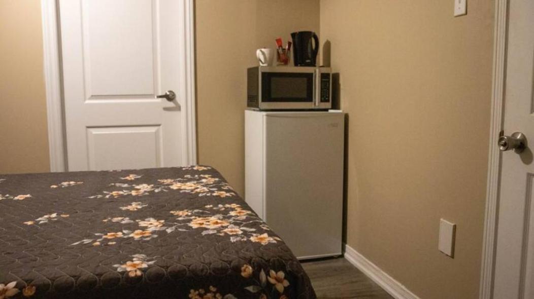 Riz Khan Peaceful Mississauga Home Ngoại thất bức ảnh